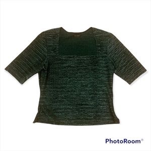 Pretty green, reflective/sparkly top with a square neckline! Good 4 a night out.